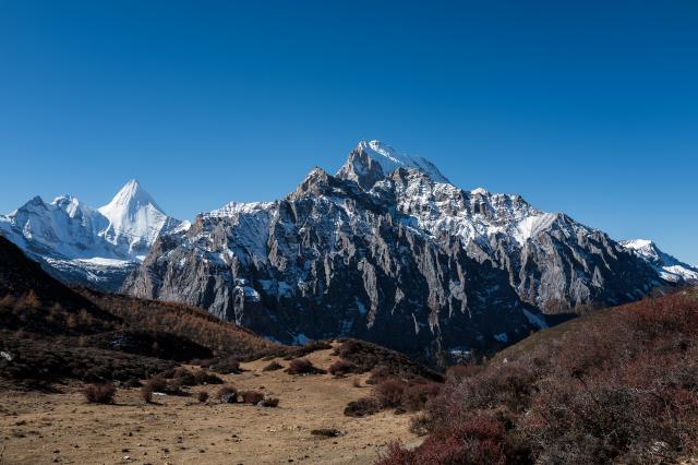 Nyidên Snow Mountains